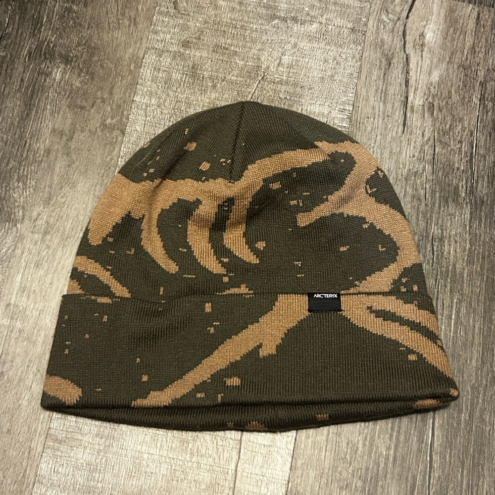 Arc'teryx Green and Brown Beanie